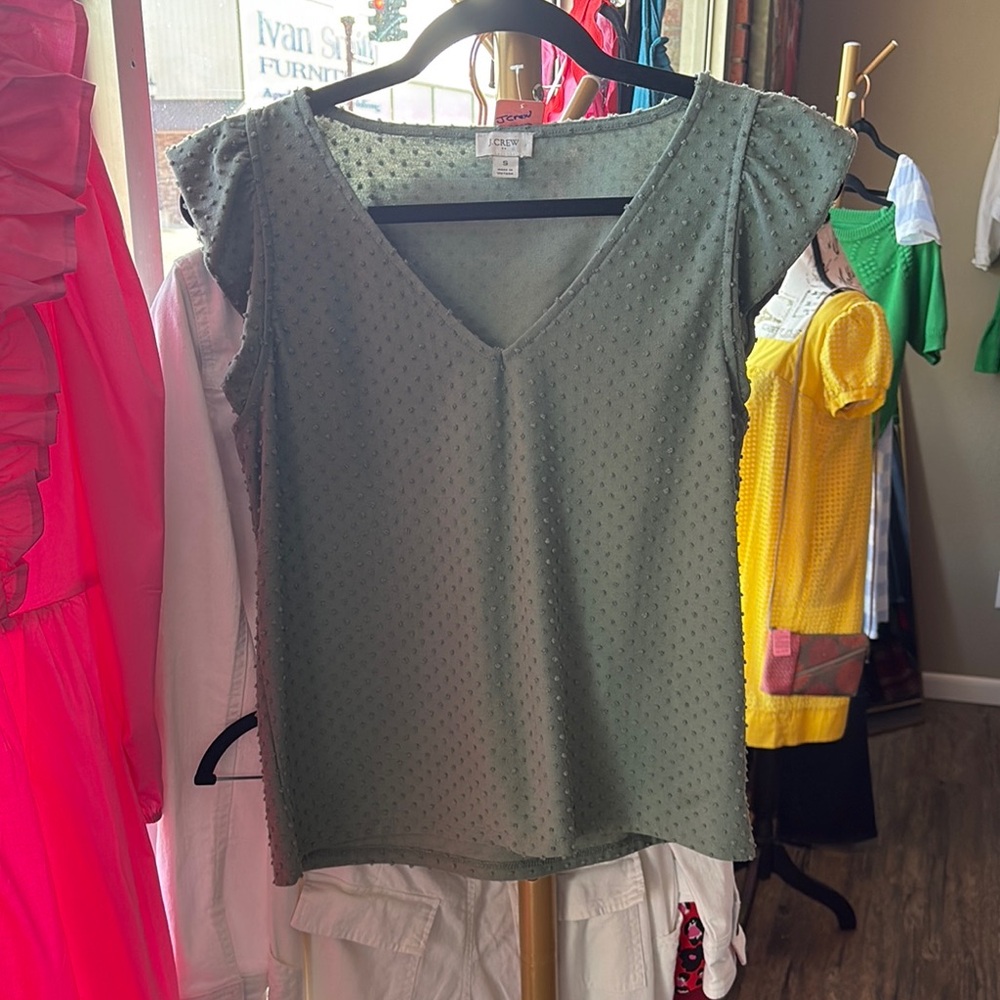 Elegant Green V-Neck Top